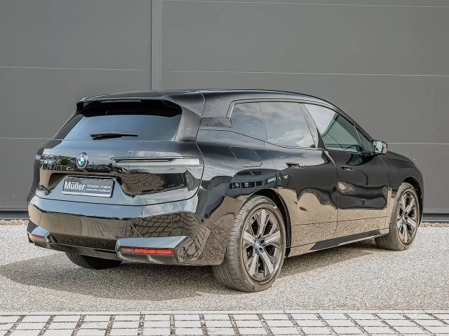 BMW iX xDrive40