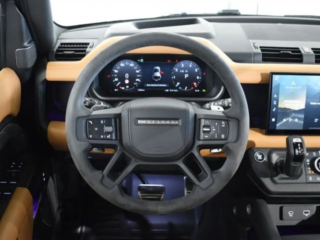 Land Rover Defender 110