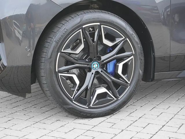 BMW iX xDrive40