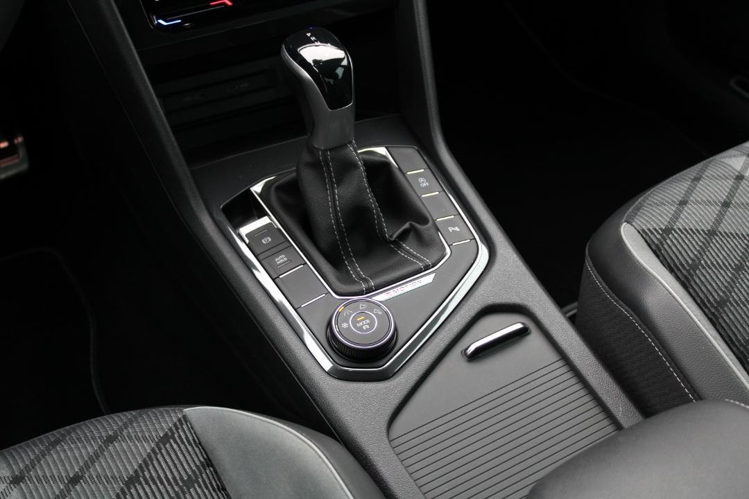 Volkswagen Tiguan 2.0 TSI IQ.Drive R-Line