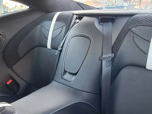 Aston Martin DBS V12