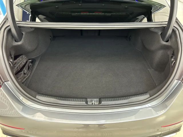 Mercedes-Benz C 300 4MATIC Sedan