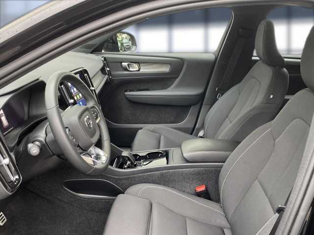 Volvo XC40 XC40 Navi LED Klima Standhzg Einparkhilfe el. Fenster