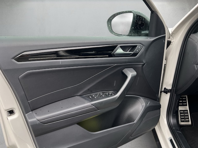 Volkswagen T-Roc 1.5 TSI DSG R-Line