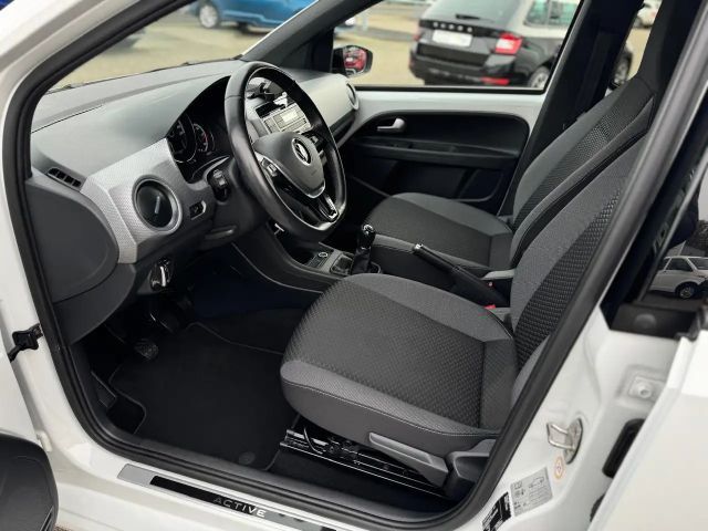 Volkswagen up! 1.0 MPI Active