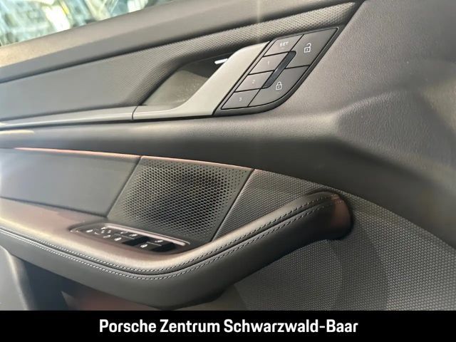 Porsche Taycan 4 Cross Turismo