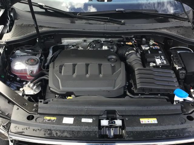 Volkswagen Tiguan Allspace DSG IQ.Drive R-Line