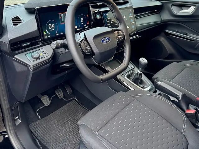 Ford Puma EcoBoost Titanium