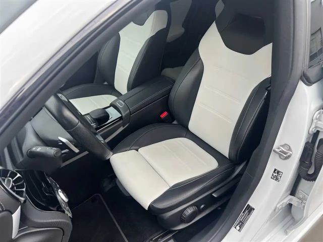 Mercedes-Benz CLA 250 4MATIC AMG Line Sedan