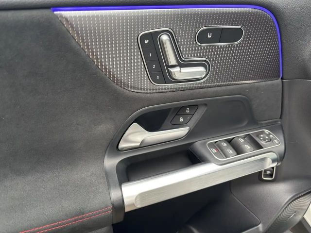 Mercedes-Benz EQB 300 4MATIC AMG Line