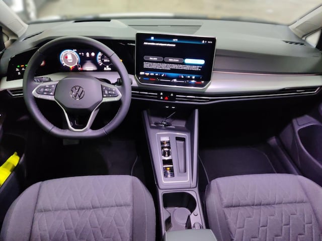 Volkswagen Golf Life Variant