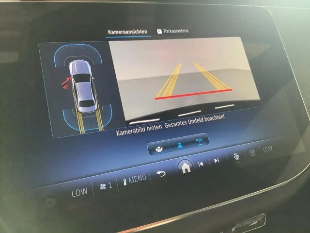 Mercedes-Benz E 200 AMG Line Sedan