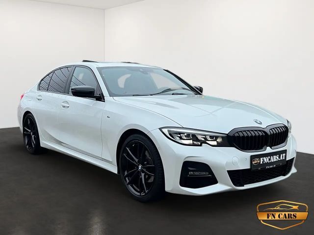 BMW 320 320i M-Sport Sedan