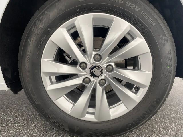 Skoda Octavia Essence TSI