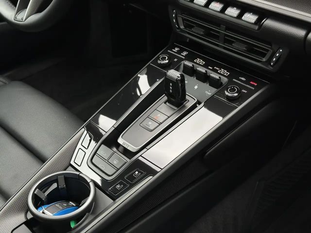 Porsche 992 4 Carrera Coupé GTS