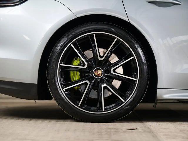Porsche Panamera 4 E-Hybrid