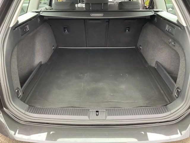 Volkswagen Passat 2.0 TDI Business DSG Variant