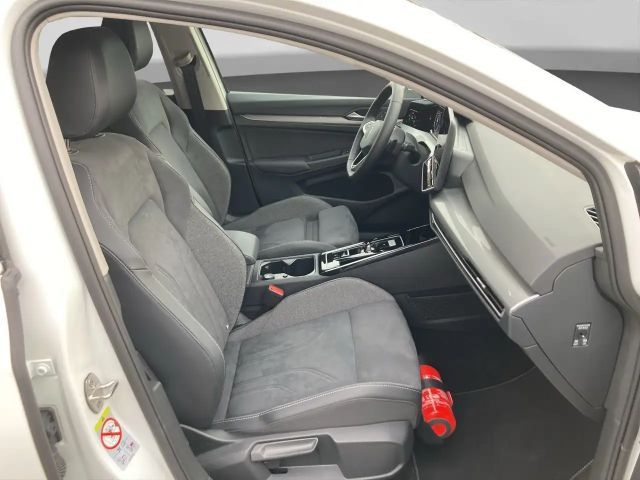 Volkswagen Golf 1.5 eTSI DSG Style Variant