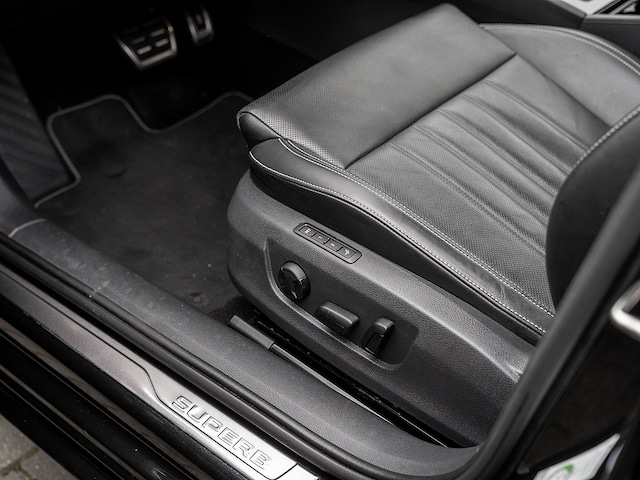 Skoda Superb 2.0 TDI Combi