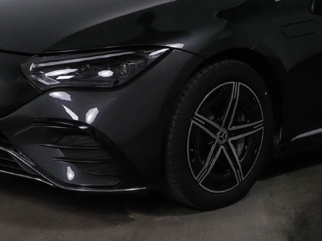 Mercedes-Benz EQE 300 Sedan