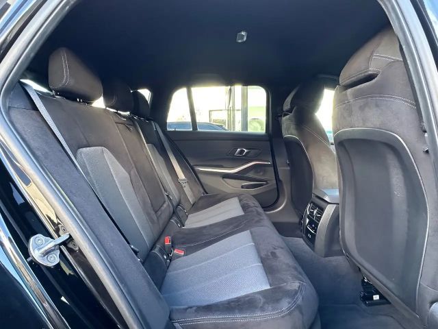 BMW 330 330d M-Sport Touring xDrive