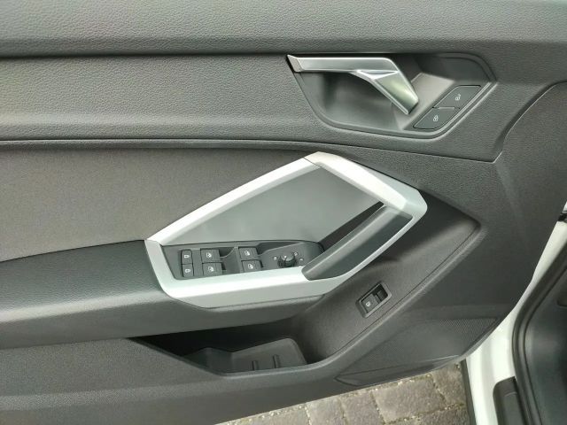 Audi Q3 45*Navi*Alu*AHK*PDC*Virtual