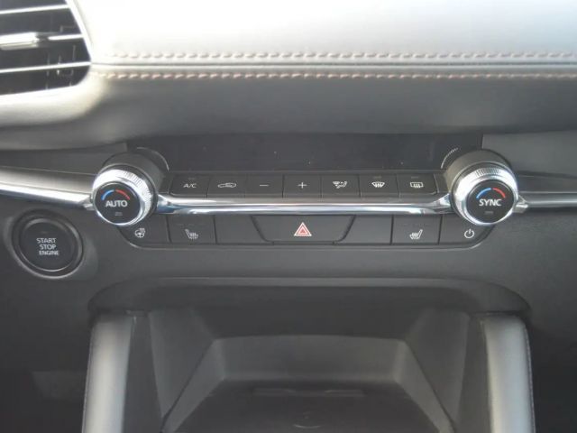 Mazda 3 Benzin 140PS 6AG Centre-Line Navi PDC SHZ