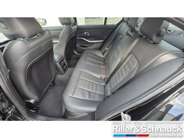 BMW 330 330i M-Sport Sedan xDrive