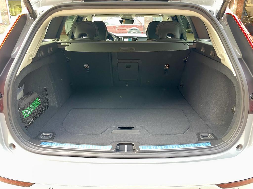 Volvo V60 AWD Dark Plus Recharge T8