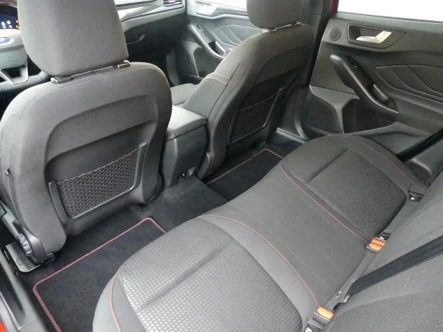 Ford Focus ST Line Wagon