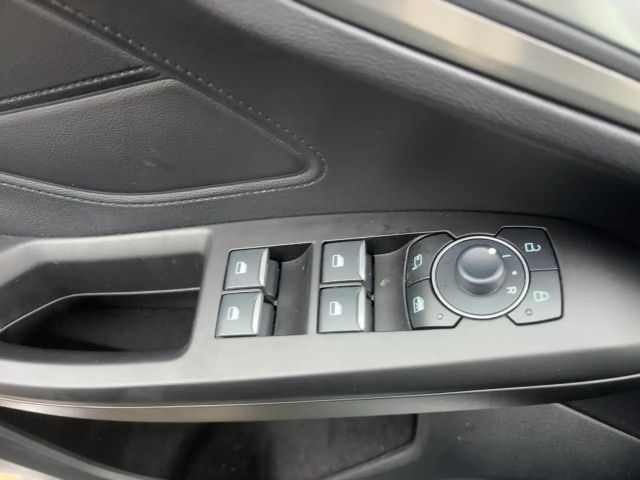 Ford Focus Titanium Wagon