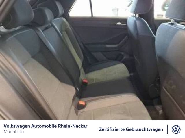 Volkswagen T-Roc 1.5 TSI DSG R-Line