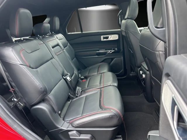 Ford Explorer ST Line