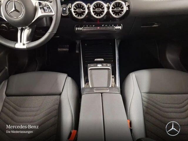 Mercedes-Benz EQA 300 4MATIC Progressive