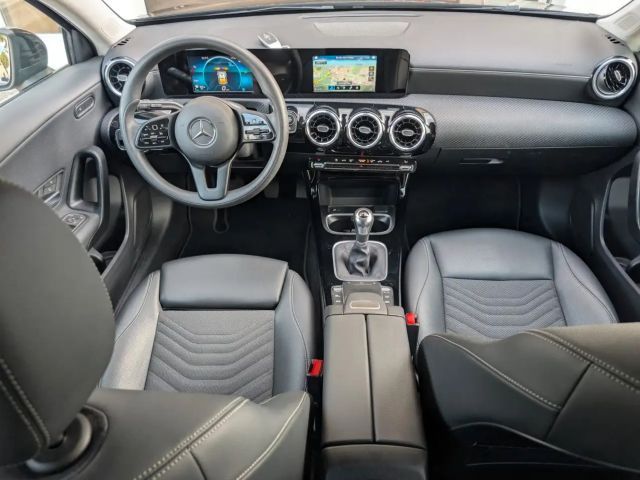 Mercedes-Benz A 180 A 180 d Hatchback