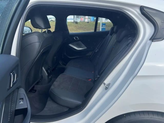 BMW 120 120d M-Sport Sedan