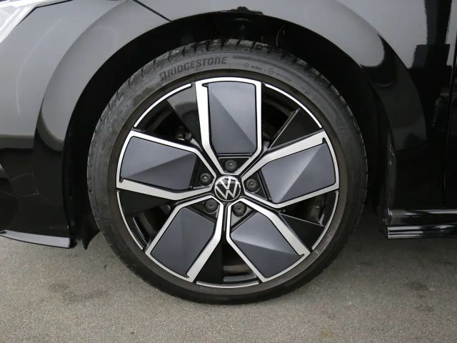 Volkswagen Golf 1.5 TSI DSG Golf VIII R-Line