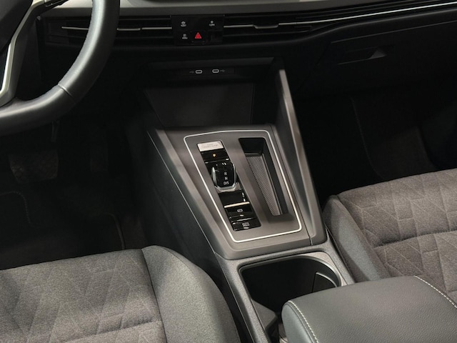 Volkswagen Golf 1.5 eTSI DSG Life