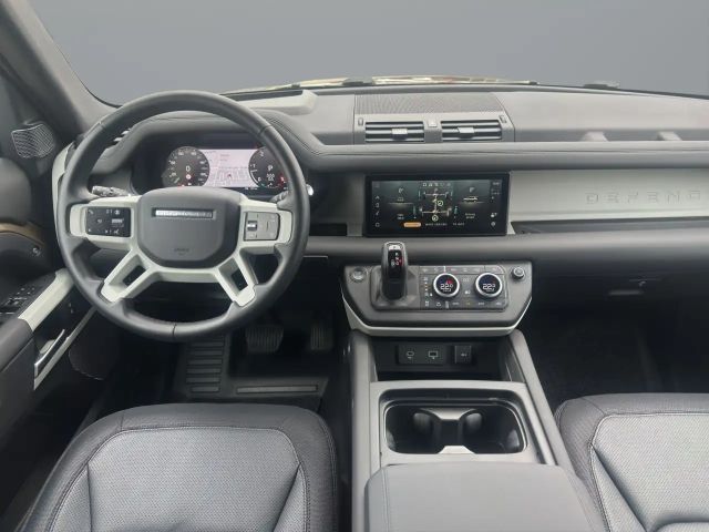 Land Rover Defender 110 D300 Dynamic SE