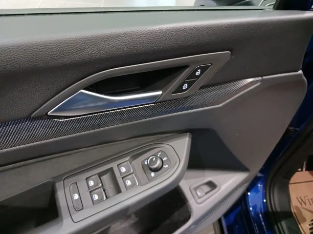 Volkswagen Golf 1.5 eTSI R-Line Variant