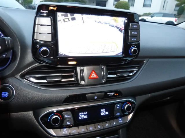 Hyundai i30 cw KLIMAAUT. APPLE SHZ LHZ KAMERA ALU