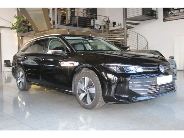 Volkswagen Passat 1.5 eTSI DSG Variant