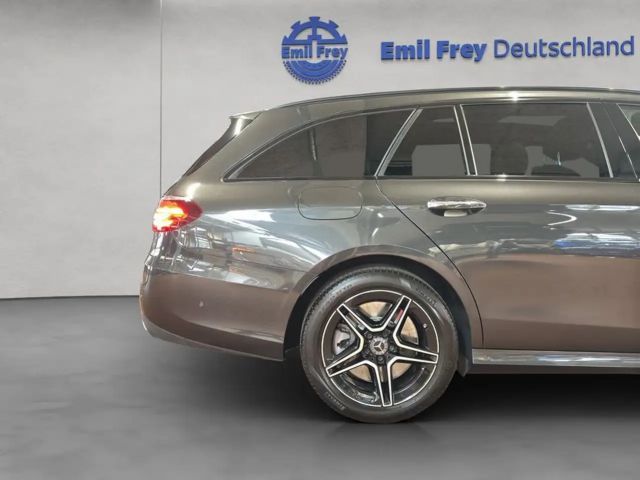 Mercedes-Benz E 300 E 300 e