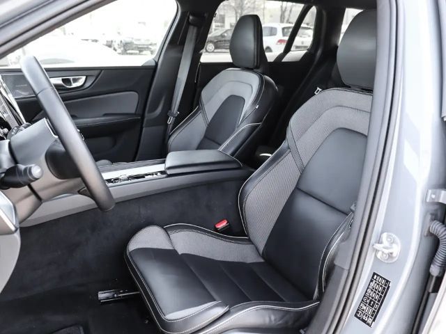 Volvo V60 Cross Country AWD Plus