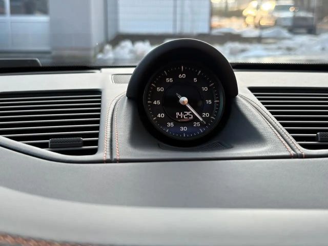 Porsche 911 4 Cabrio GTS Targa