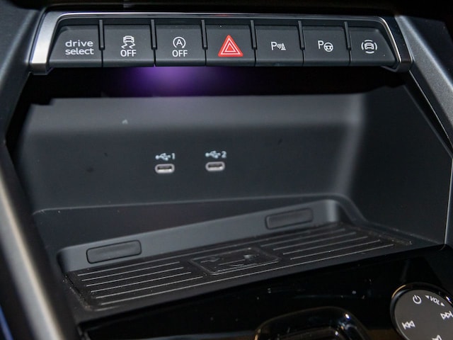 Audi A3 30 TFSI S-Line S-Tronic Sportback