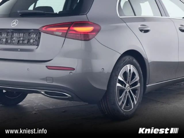 Mercedes-Benz A 180 Hatchback Progressive