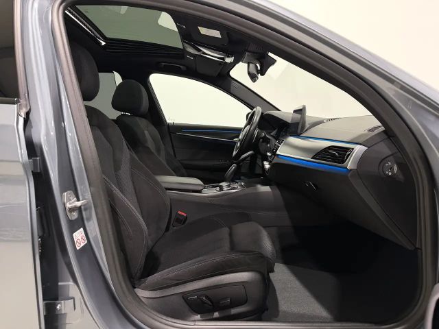 BMW 530 530e M-Sport Sedan xDrive