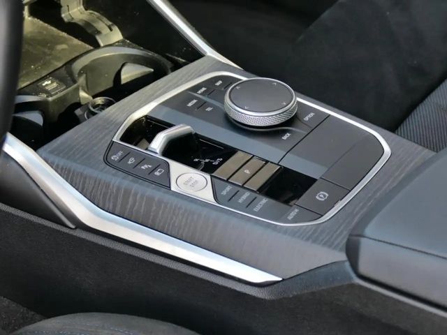 BMW 330 330e M-Sport Touring xDrive