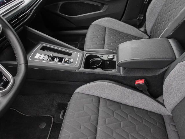 Volkswagen Golf 2.0 TDI DSG Life Variant